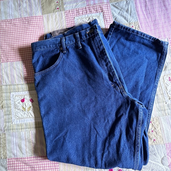 Wrangler‎ Men’s 46x30 Blue Relaxed Fit Jeans - Picture 2 of 8